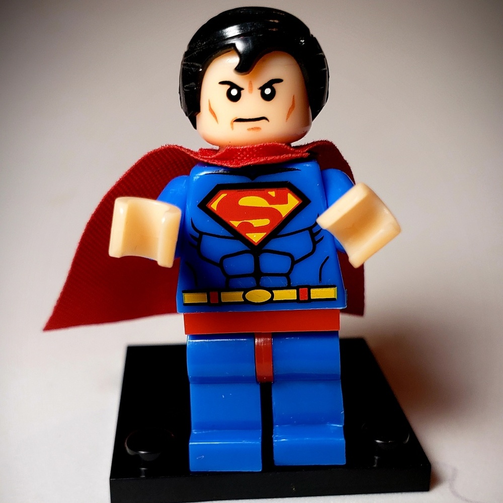 1.75" DC Comics Blue/Red Mini Figure SUPERMAN